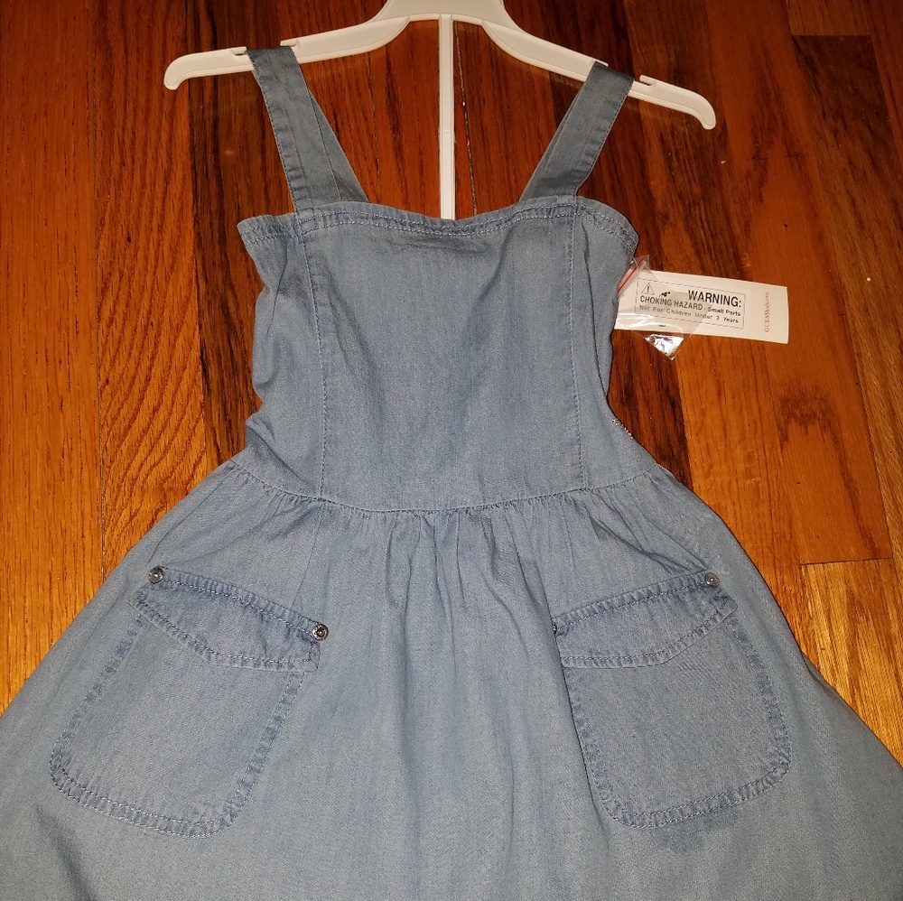 💘HOST PICK 💘Girls Denim Guess Pocket Dress - Picture 2 of 8